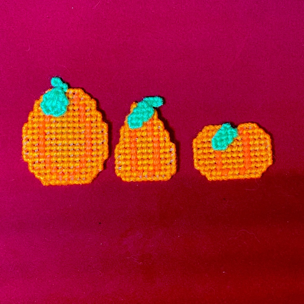 ✨ SOLD ✨ Vintage handmade pumpkin magnets